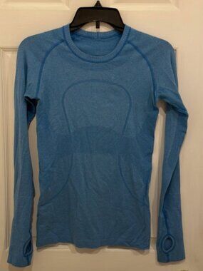Lululemon run swiftly long sleeve size 4